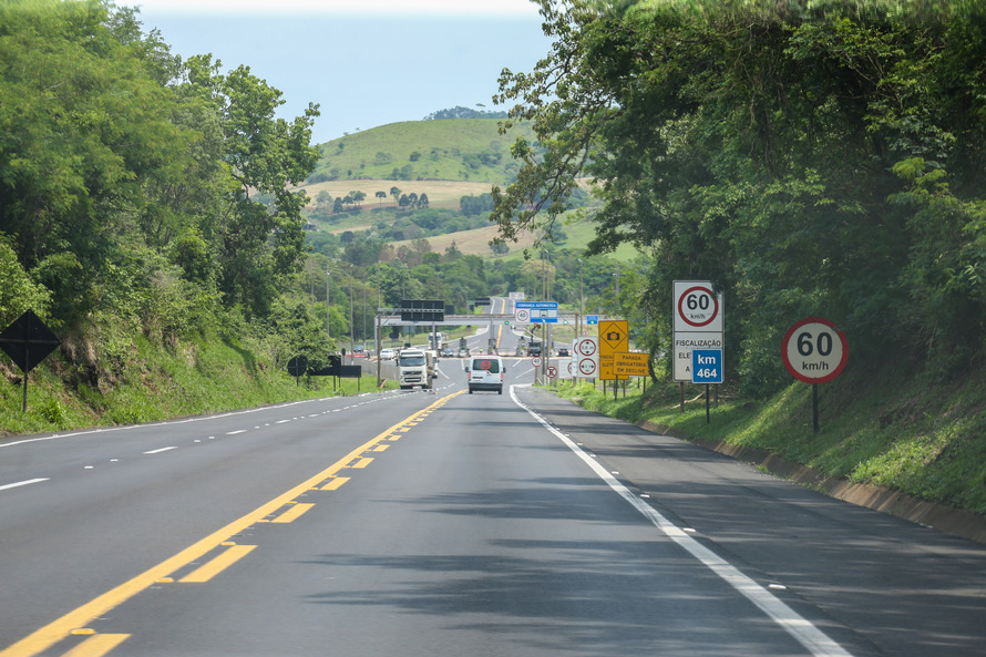 CGE determina multa administrativa para concessionárias de rodovias . Foto: Geraldo Bubniak/AEN