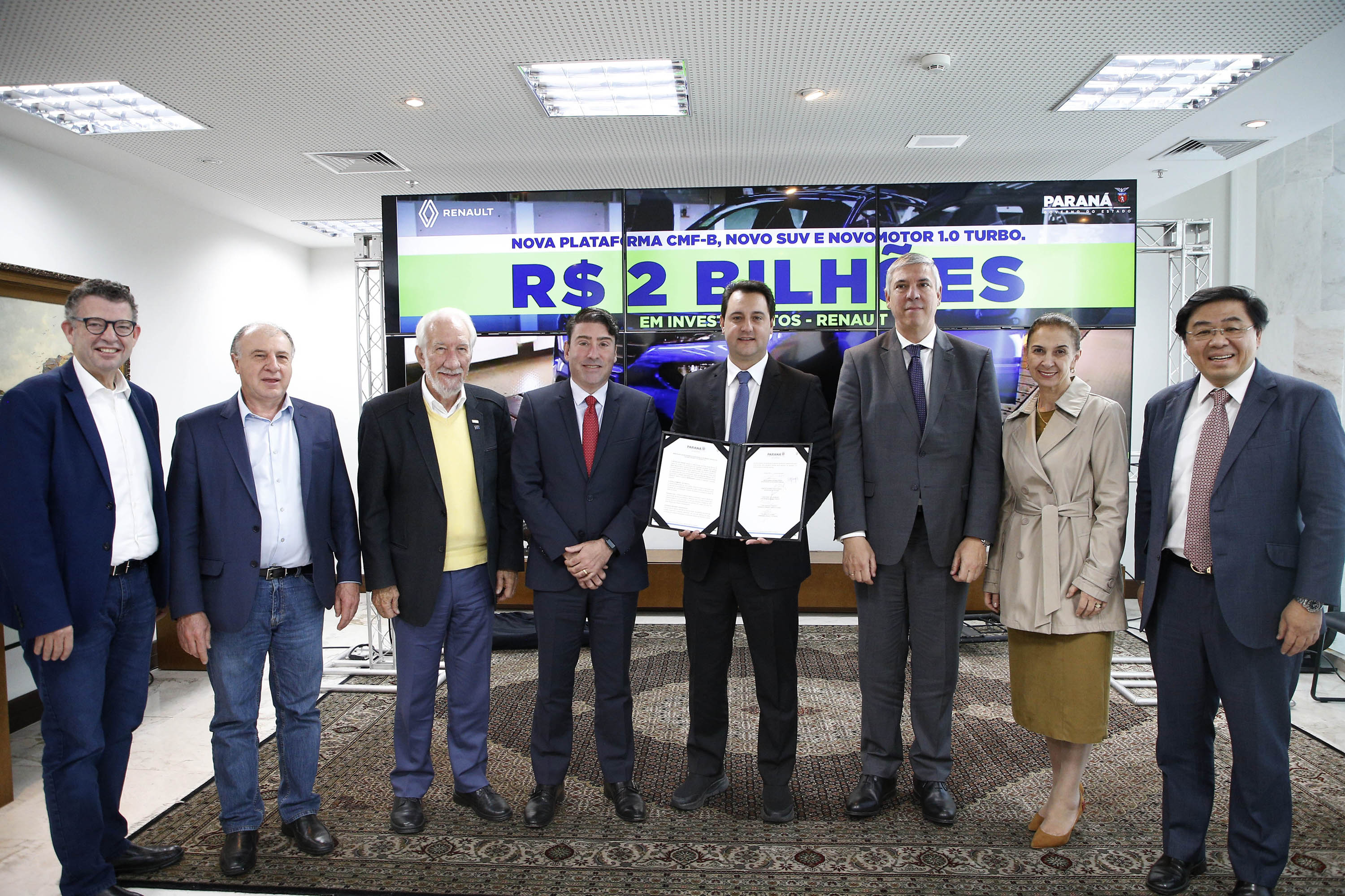 Governador Carlos Massa Ratinho Junior, recebeu, no Palácio Iguaçu, o vice-presidente executivo de Produção do Grupo Renault, José Vicente de Los Mozos, e executivos da multinacional que confirmaram a