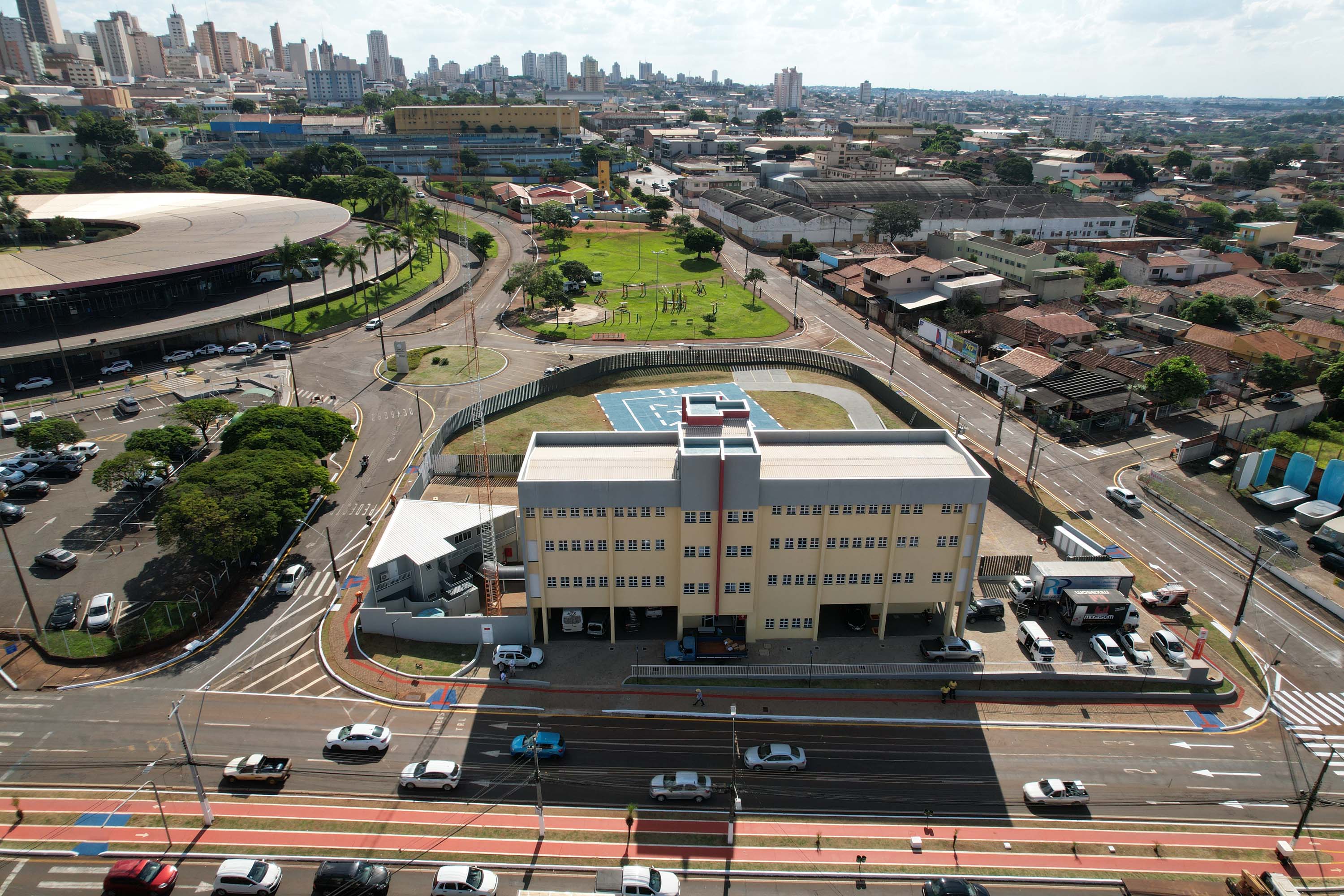 Neste ano, o Governo do Estado também inaugurou a primeira sede regional do Serviço de Atendimento Médico de Urgência (SAMU), localizada em Londrina, num investimento de R$ 4,5 milhões. Foto: Ari Dias