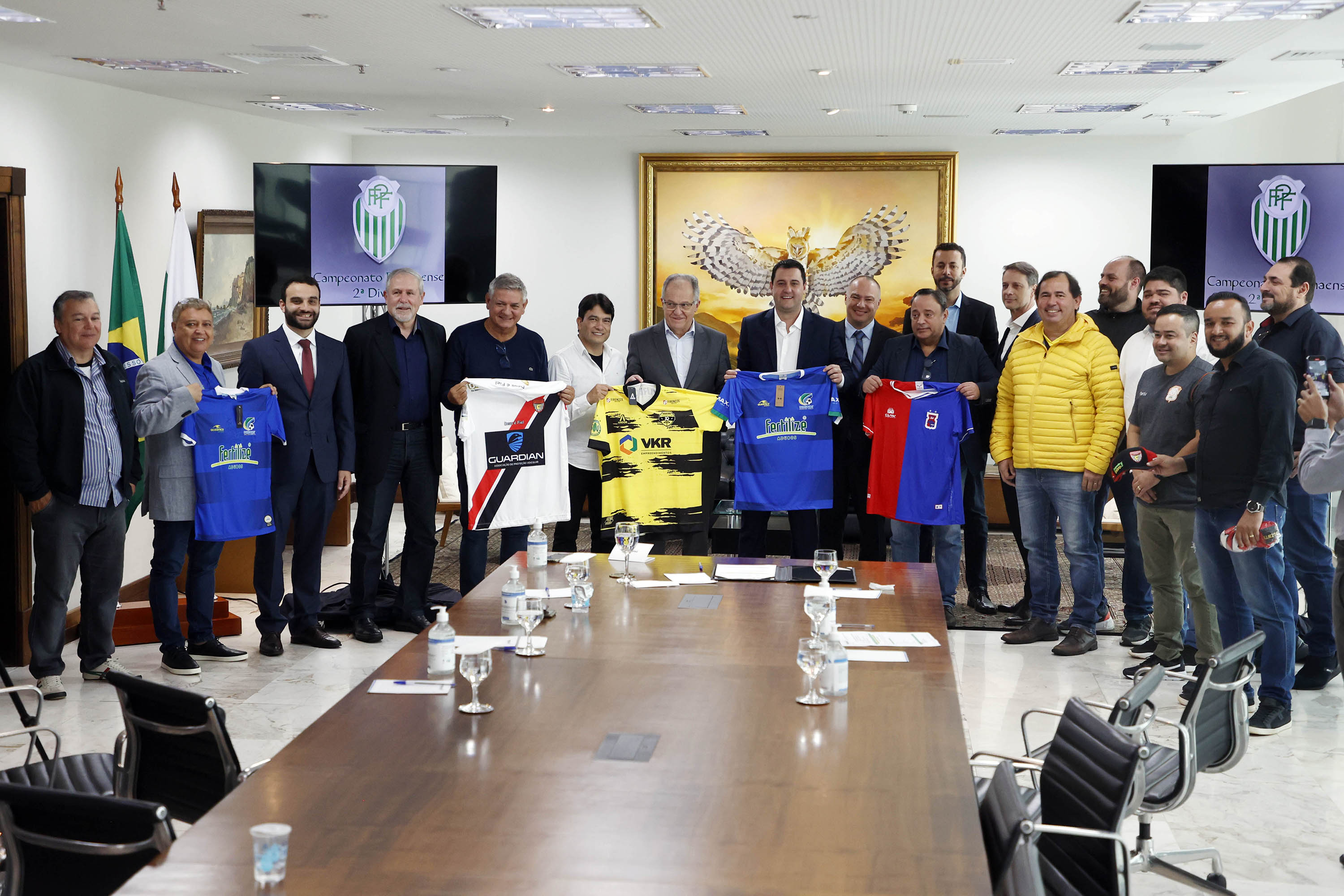 A TV Paraná Turismo e a Federação Paranaense de Futebol (FPF) fecharam um acordo para a transmissão do campeonato, anunciado nesta quinta-feira (27) pelo governador Carlos Massa Ratinho Junior, com a 