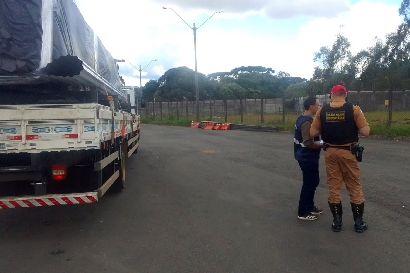 Receita Estadual participa de Operação de Combate ao Crime de Fisco e Saúde Pública na região sudoeste. Foto: PRF
