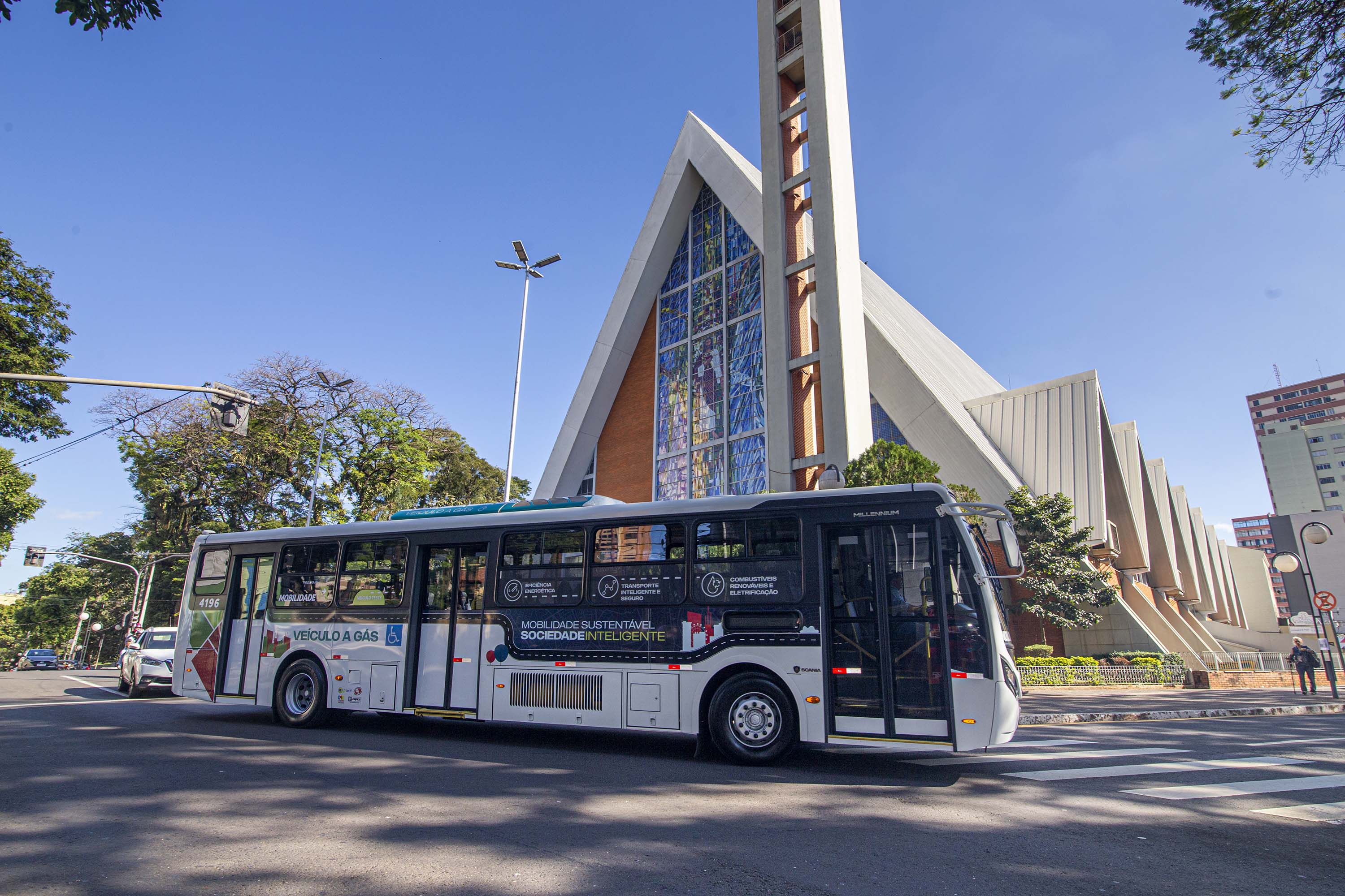 Londrina inicia teste inédito no País com ônibus movido 100% a biometano no transporte urbano Foto: Compagas