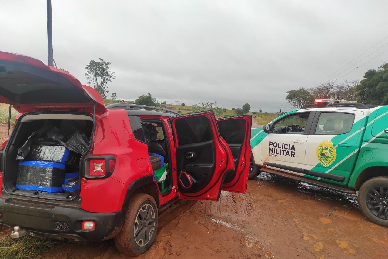 Polícia Militar apreende mais de meia tonelada de drogas em Umuarama Foto: PMPR