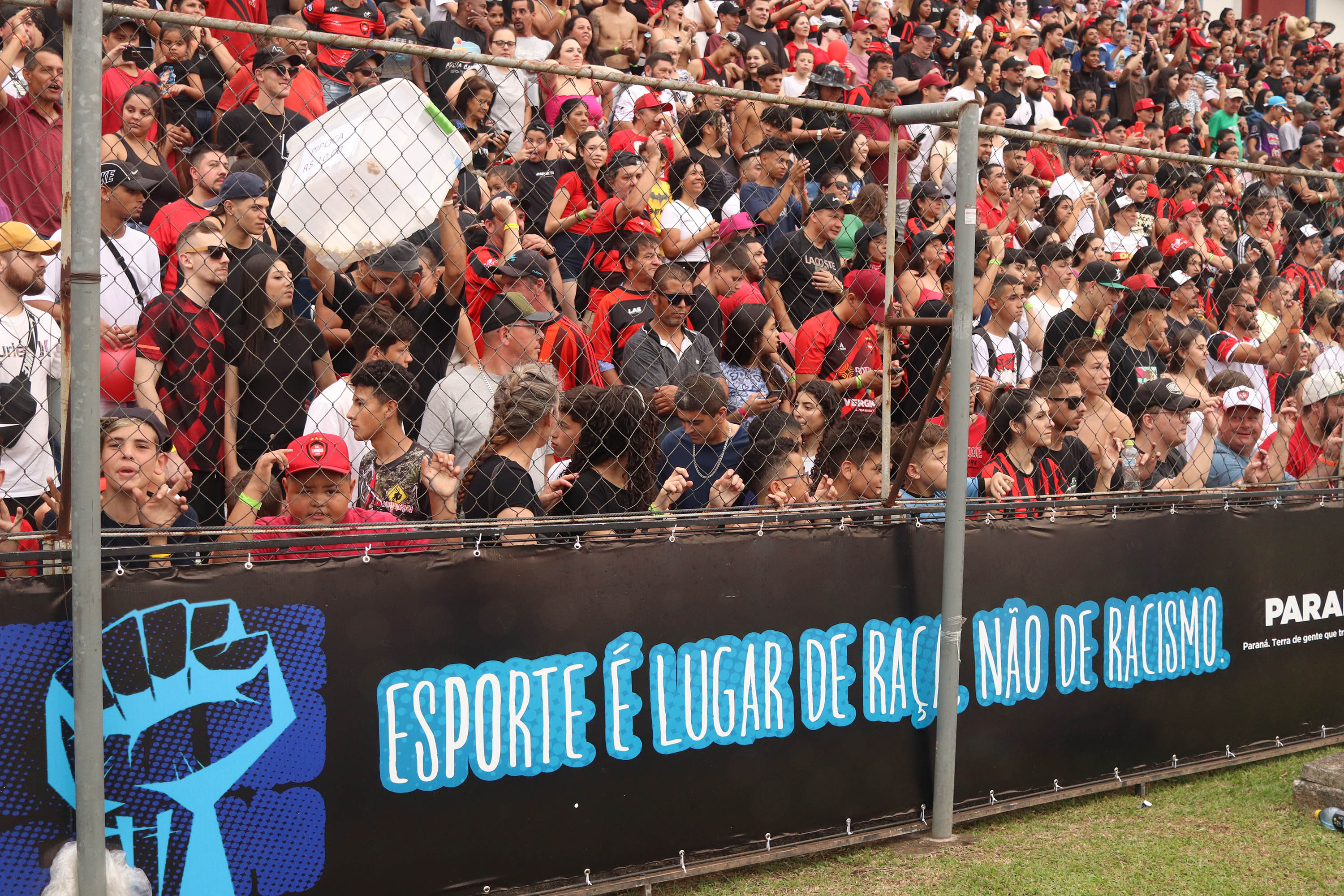 Taça das Favelas e Jogos Paradesportivos foram destaques no fim de semana Foto: SEES-PR
