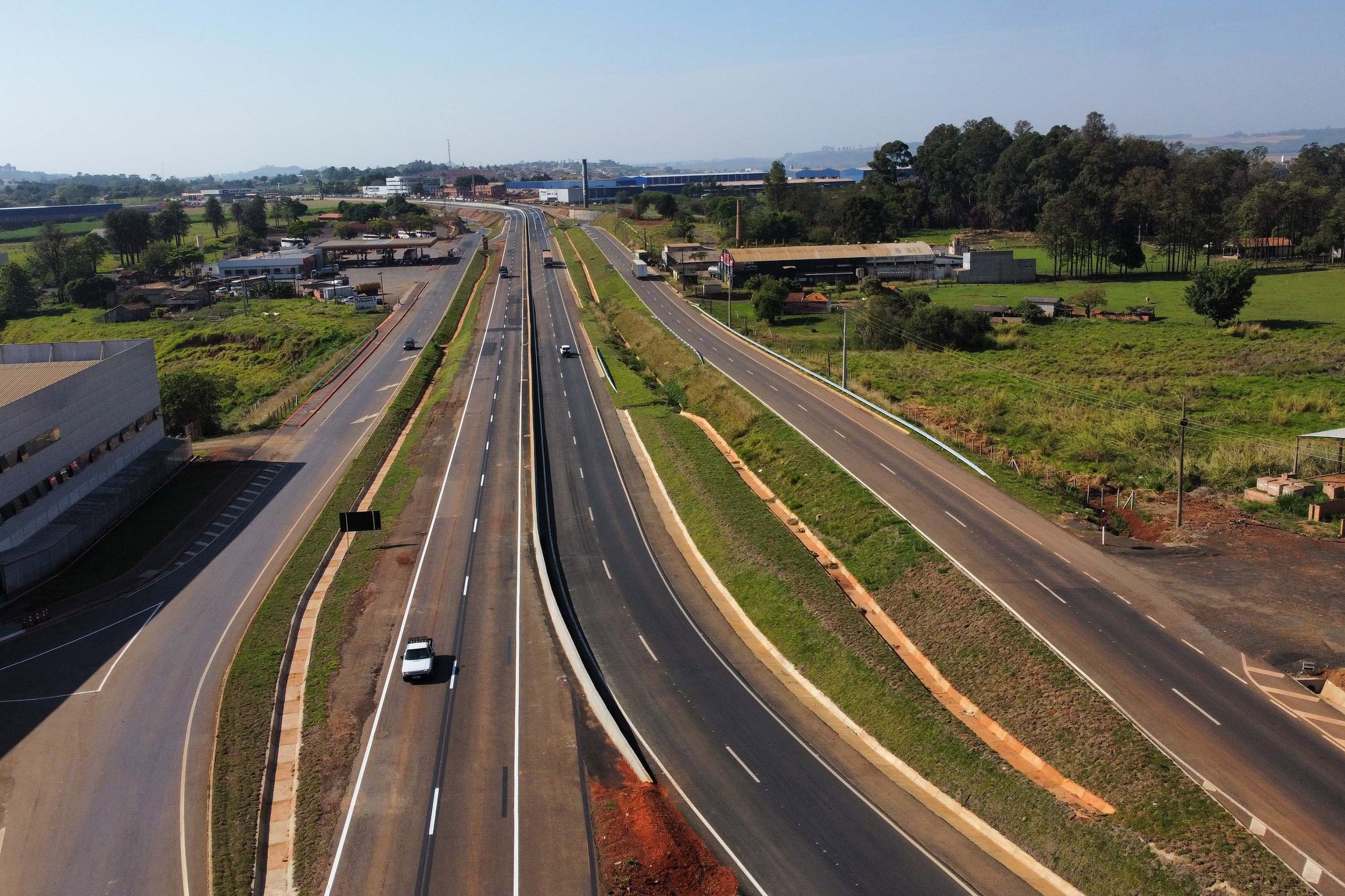 Norte, Norte Pioneiro e Vale do Ivaí têm pacote de obras rodoviárias em andamento Foto: Jonathan Campos/SECOM