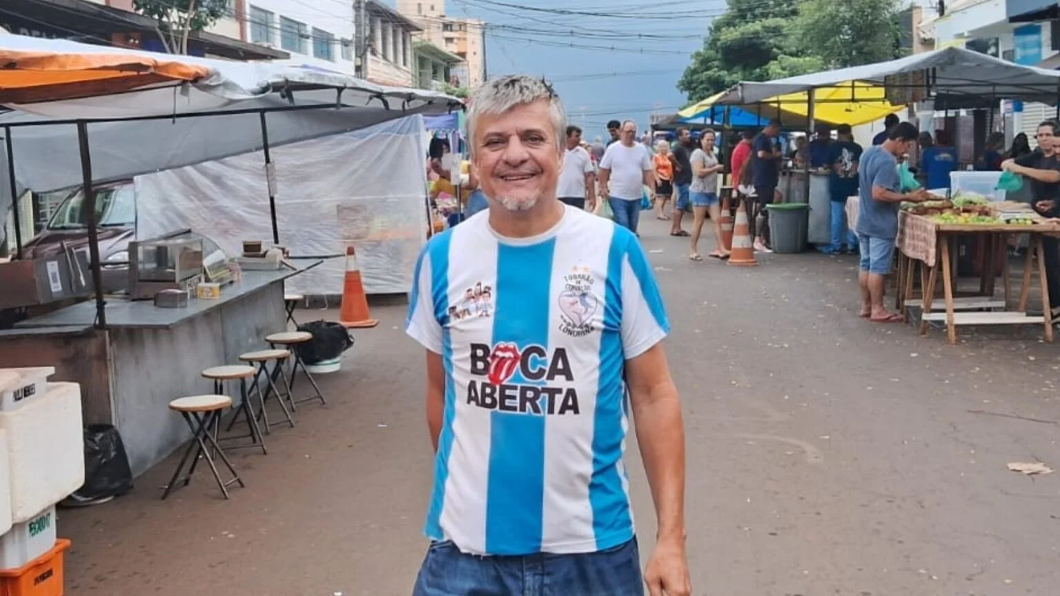 Boca Aberta faz pré-campanha em feira livre em Ibiporã