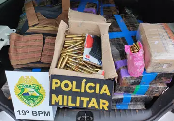 Polícia Militar apreende mais de mil munições de fuzil e 432 quilos de maconha em São José das Palmeiras Foto: PMPR