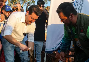 O governador Carlos Massa Ratinho Junior lançou neste sábado (21), em Guaíra, Noroeste do estado, o programa Fomento Turismo, Pesca e Náutica. O lançamento foi durante o Torneio Internacional de Pesca